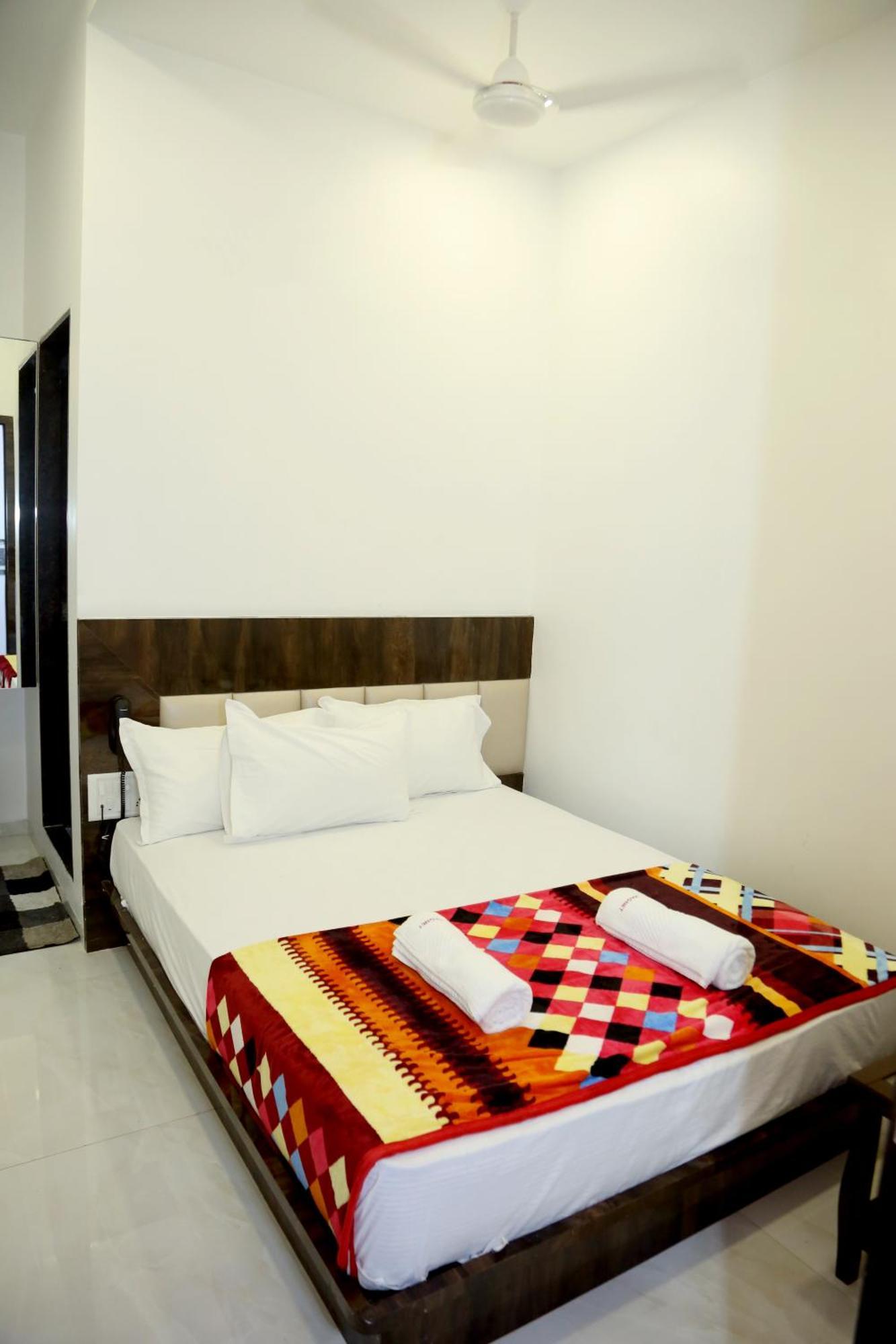 Hotel Magnum Airport T-2 Bombay Eksteriør billede