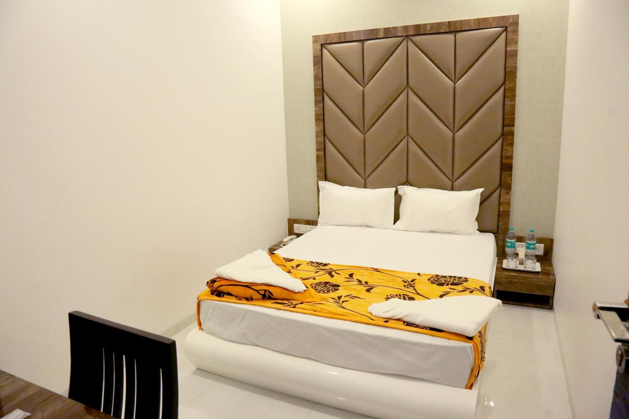 Hotel Magnum Airport T-2 Bombay Eksteriør billede