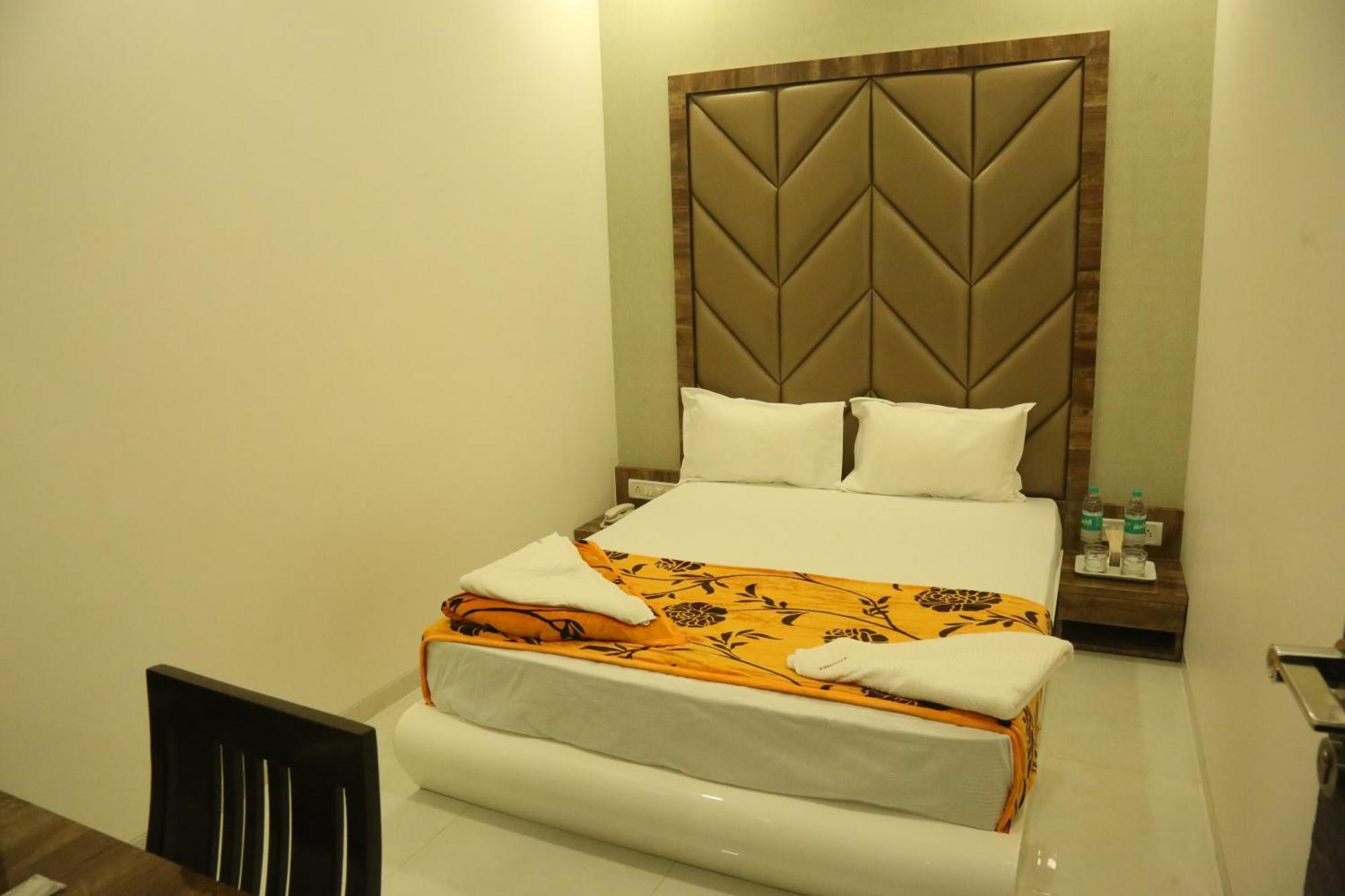 Hotel Magnum Airport T-2 Bombay Eksteriør billede